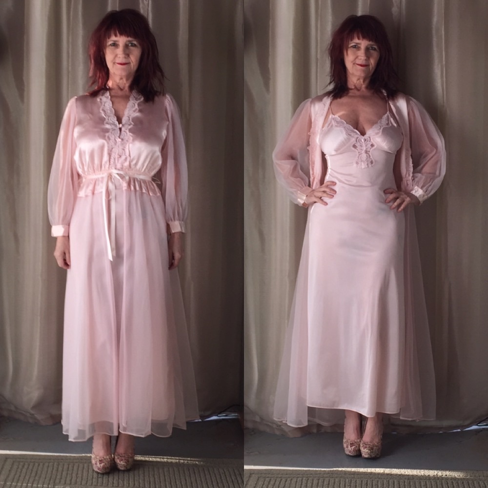 2 PC SHEER & SATINY PINK VINTAGE PEIGNOIR & SLIP